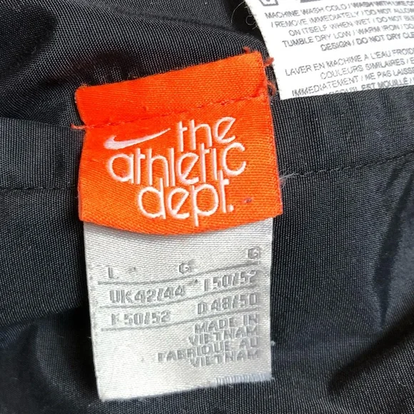 Nike Reversible Black Jacket Unisex Size L. - Picture 3 of 14